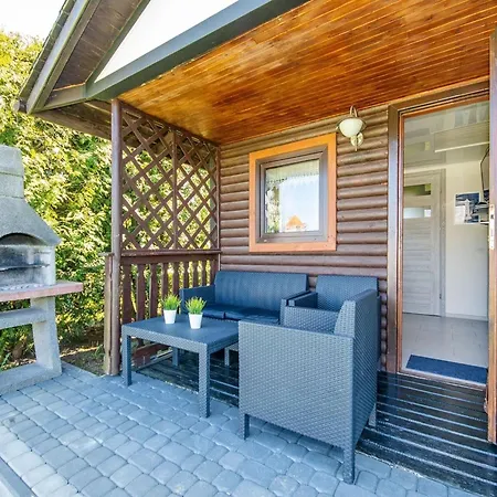 Center With Pool, Lacko Nyaraló *