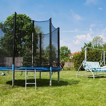 Nyaraló Center With Pool, Lacko Lacko (Slawno)