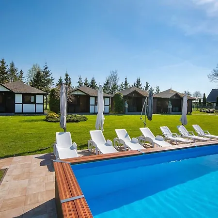 Center With Pool, Lacko Nyaraló Lacko (Slawno)