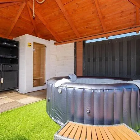 Center With Pool, Lacko * Lacko (Slawno)