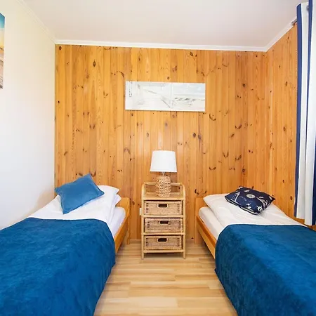 Nyaraló Center With Pool, Lacko Lacko (Slawno)