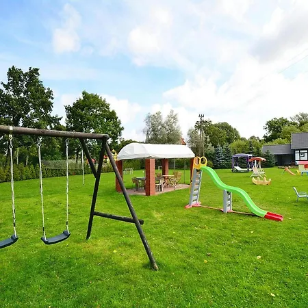 Nyaraló Center With Pool, Lacko *