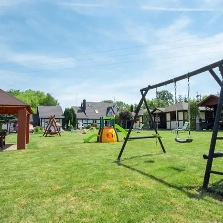 Nyaraló Center With Pool, Lacko *