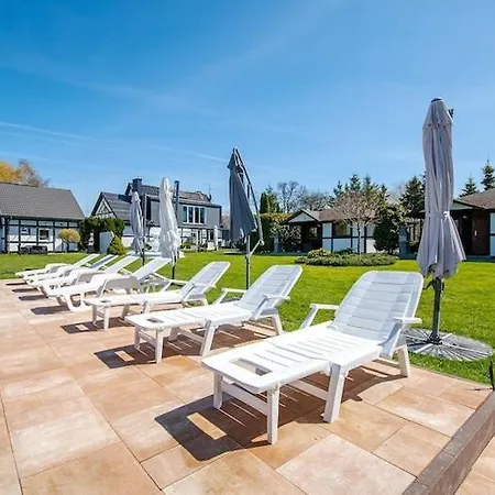 Center With Pool, Lacko Nyaraló *